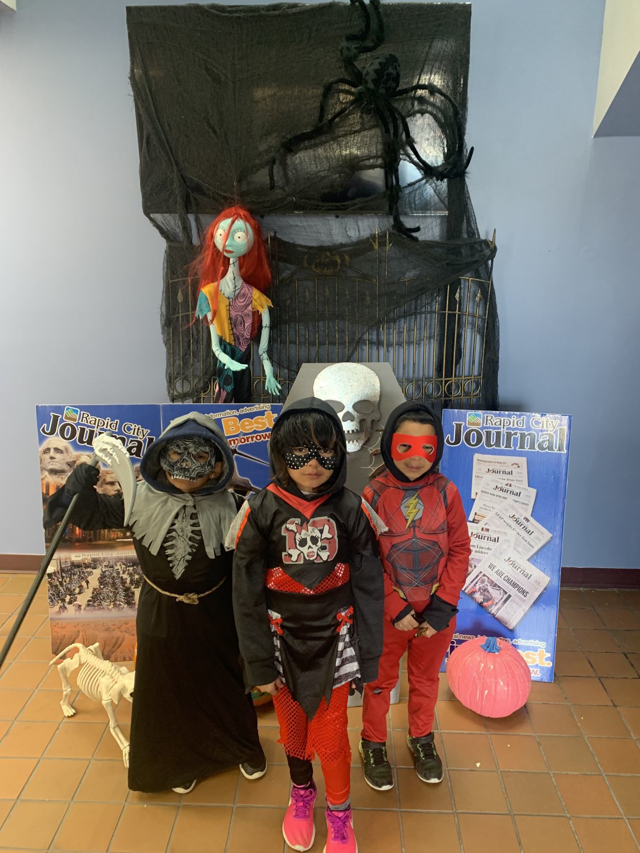 Halloween Pictures to run in Thursday's paper 042.JPG